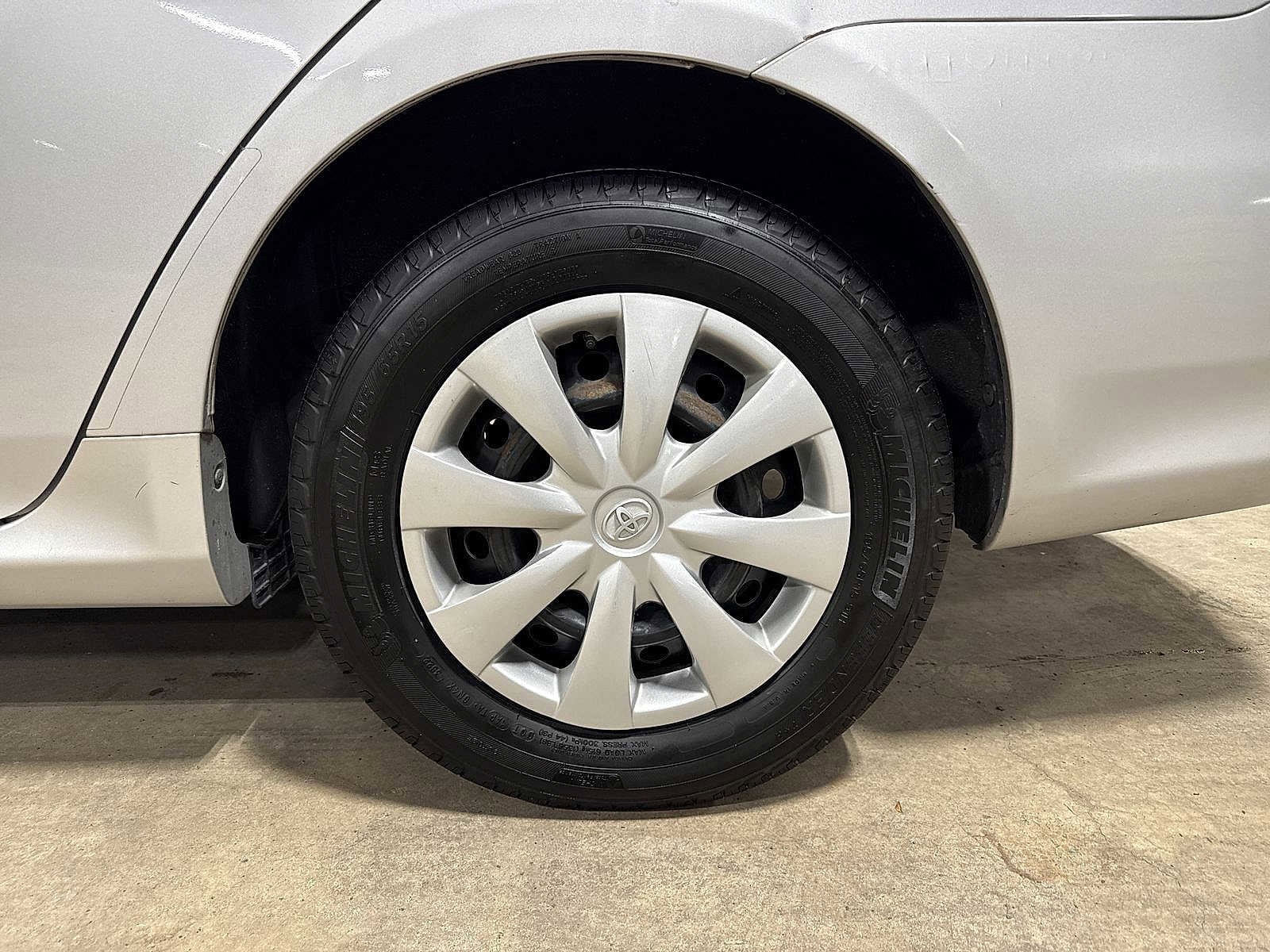 Thumbnail: 2011 Toyota Corolla - 10