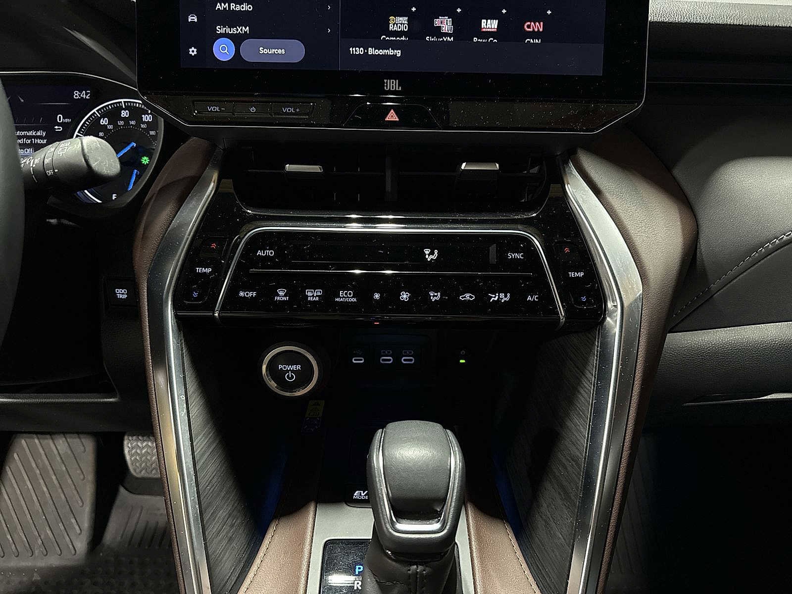 Thumbnail: 2023 Toyota Venza - 21