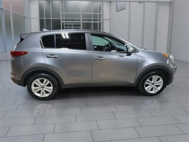 Thumbnail: 2017 Kia Sportage - 9