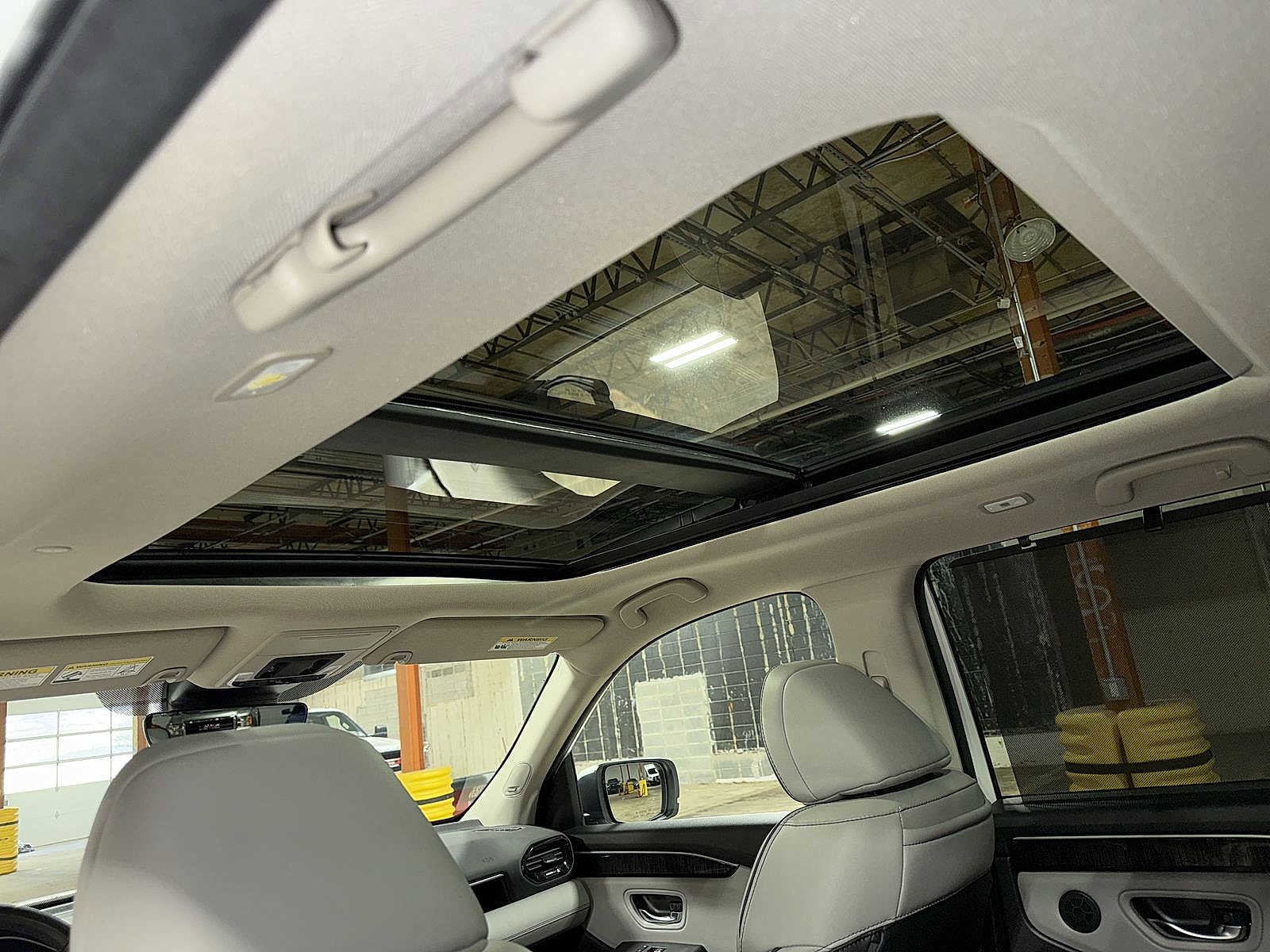 Thumbnail: 2023 Honda Pilot - 26