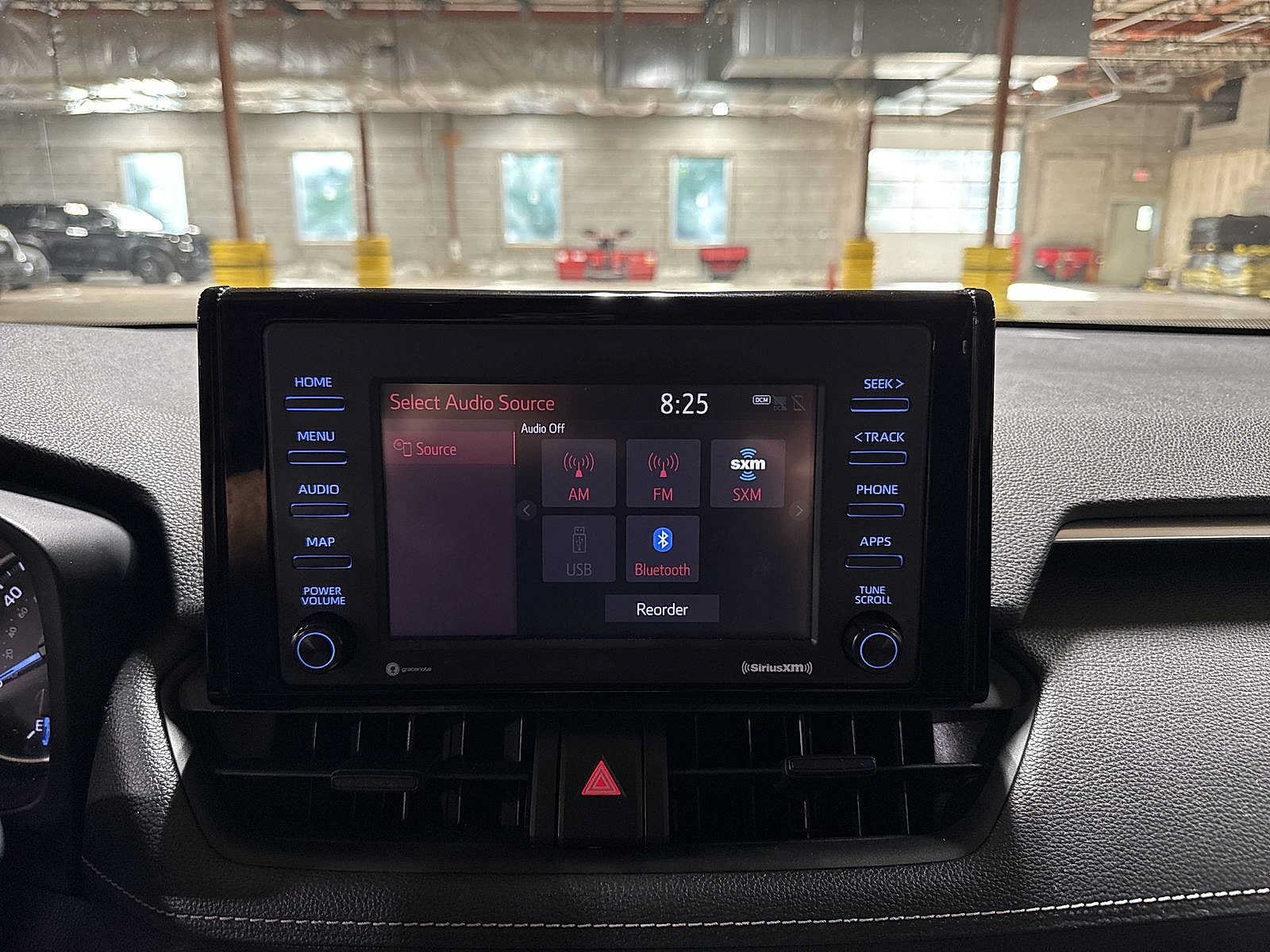 Thumbnail: 2022 Toyota RAV4 - 19
