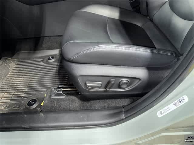 Thumbnail: 2023 Toyota RAV4 - 23