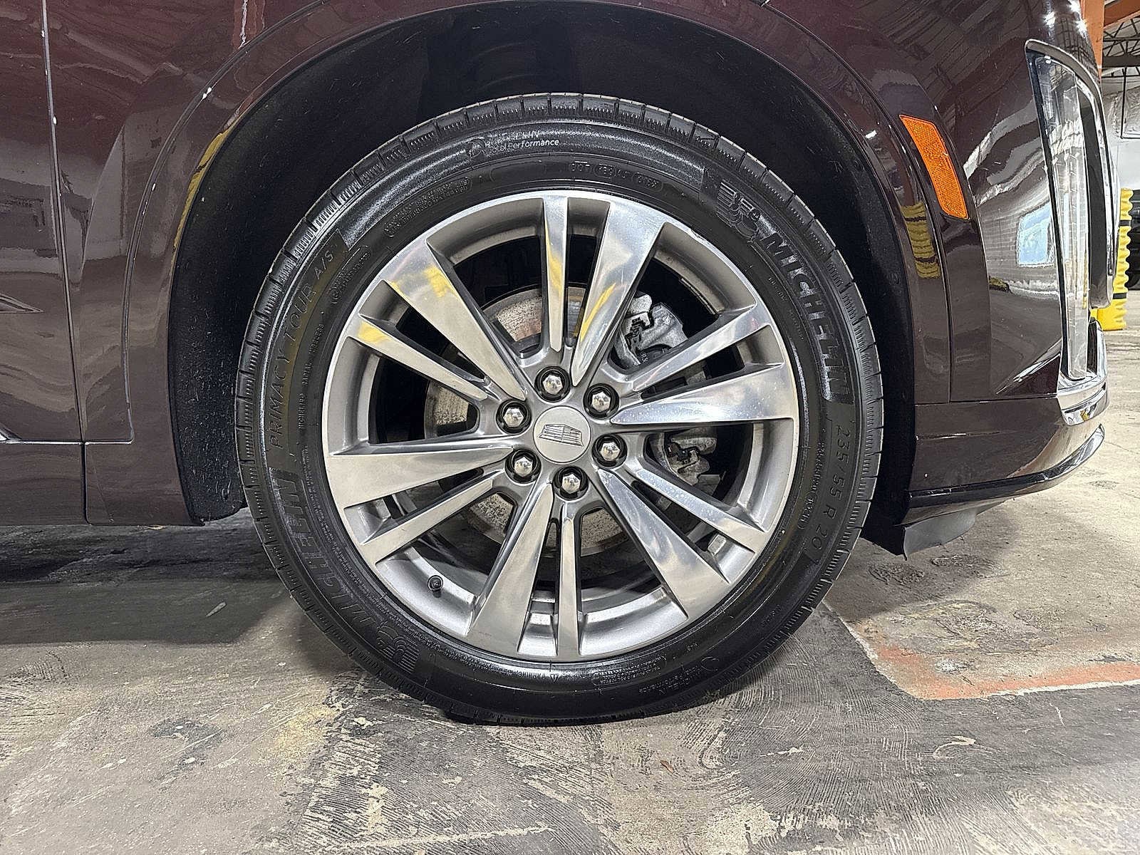 Thumbnail: 2021 Cadillac XT6 - 10