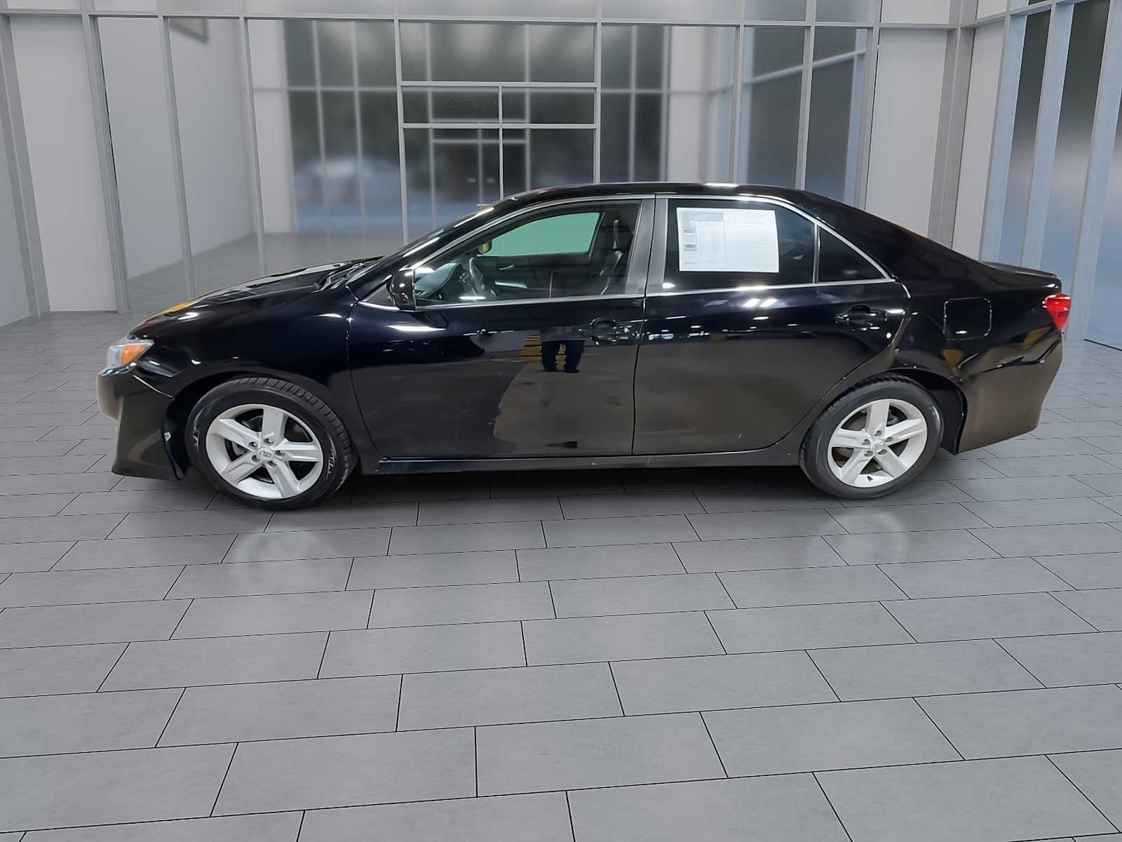 Thumbnail: 2012 Toyota Camry - 5