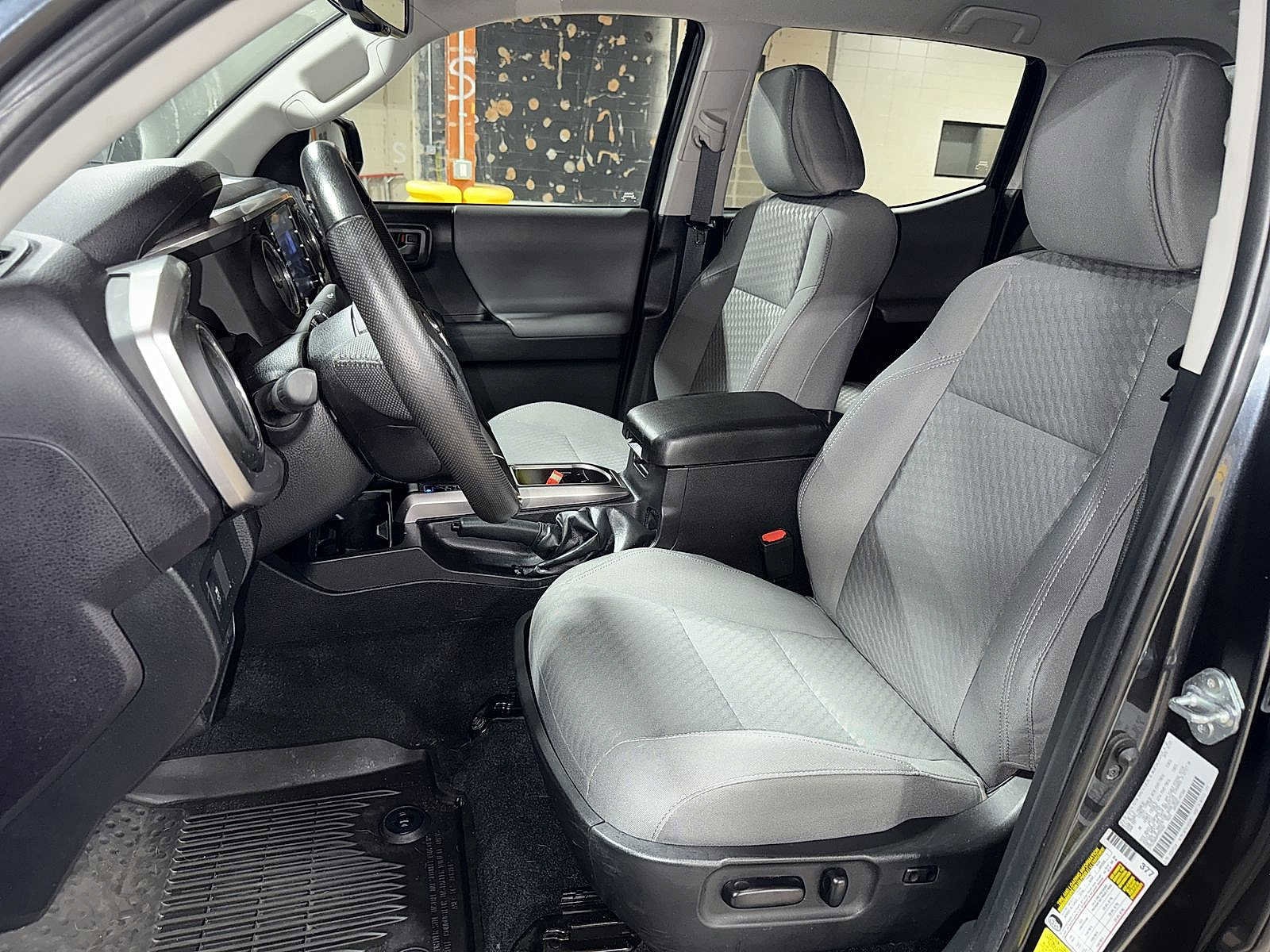 Thumbnail: 2023 Toyota Tacoma - 15