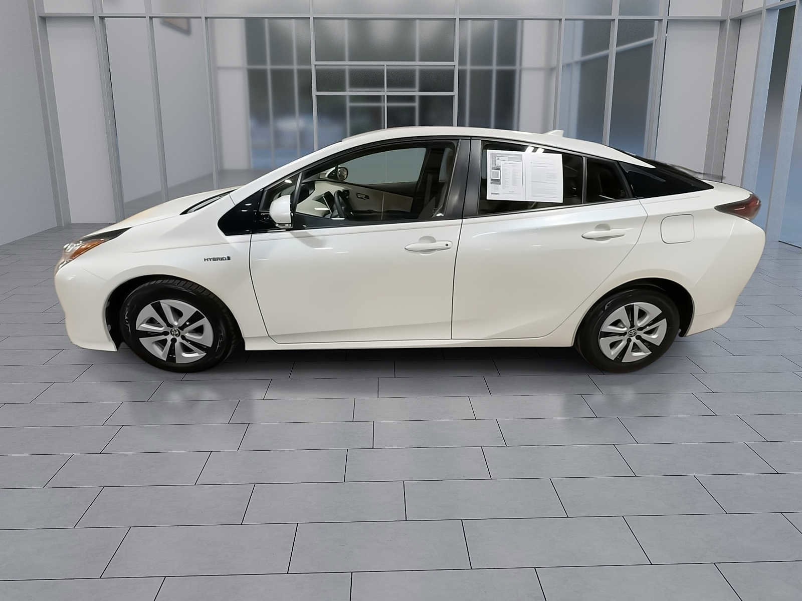 Thumbnail: 2016 Toyota Prius - 5