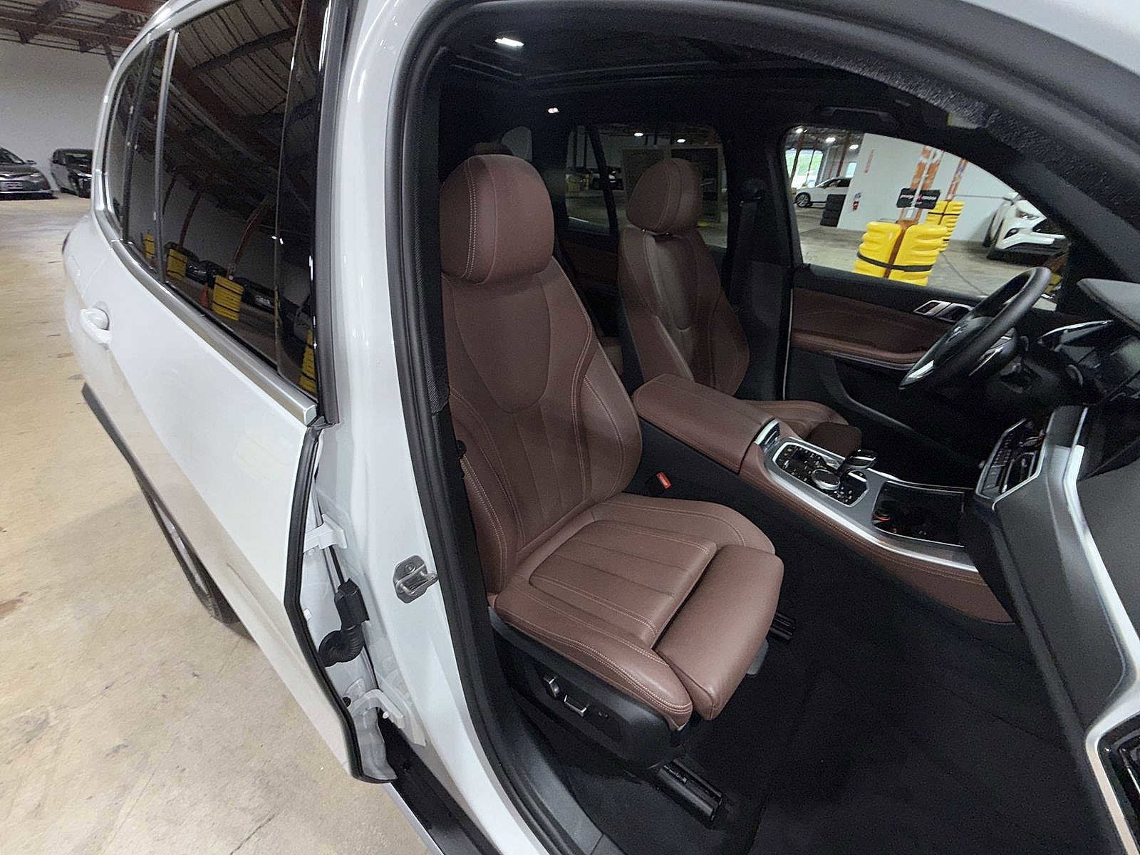 Thumbnail: 2022 BMW X5 - 16