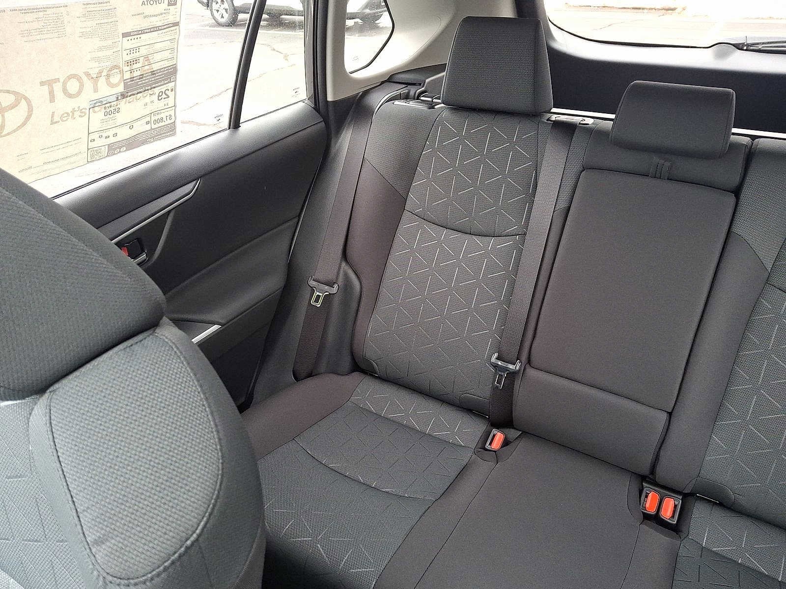 Thumbnail: 2025 Toyota RAV4 - 12