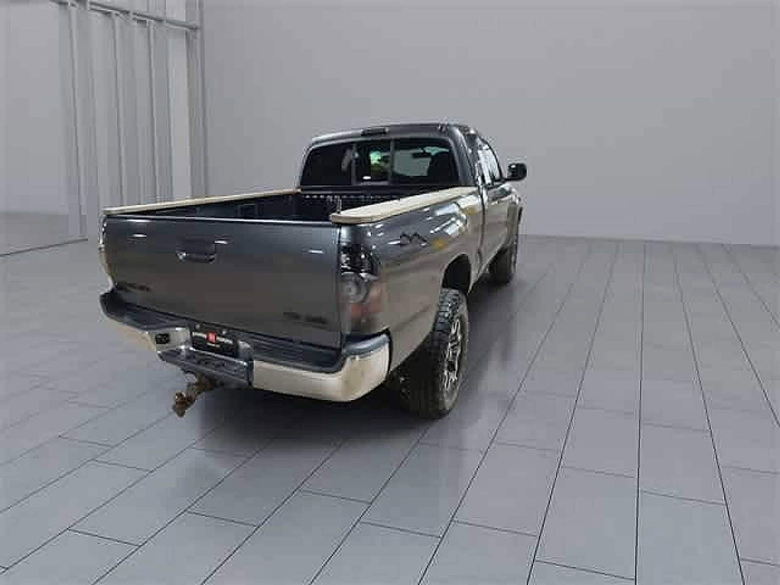 Thumbnail: 2011 Toyota Tacoma - 12