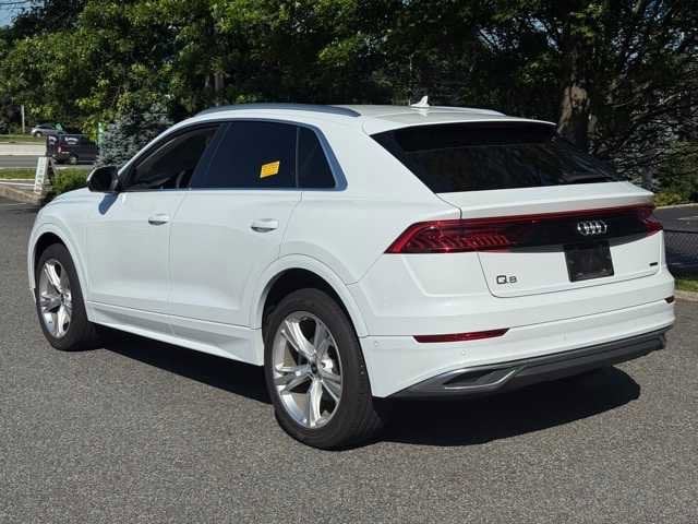 Thumbnail: 2022 Audi Q8 - 6