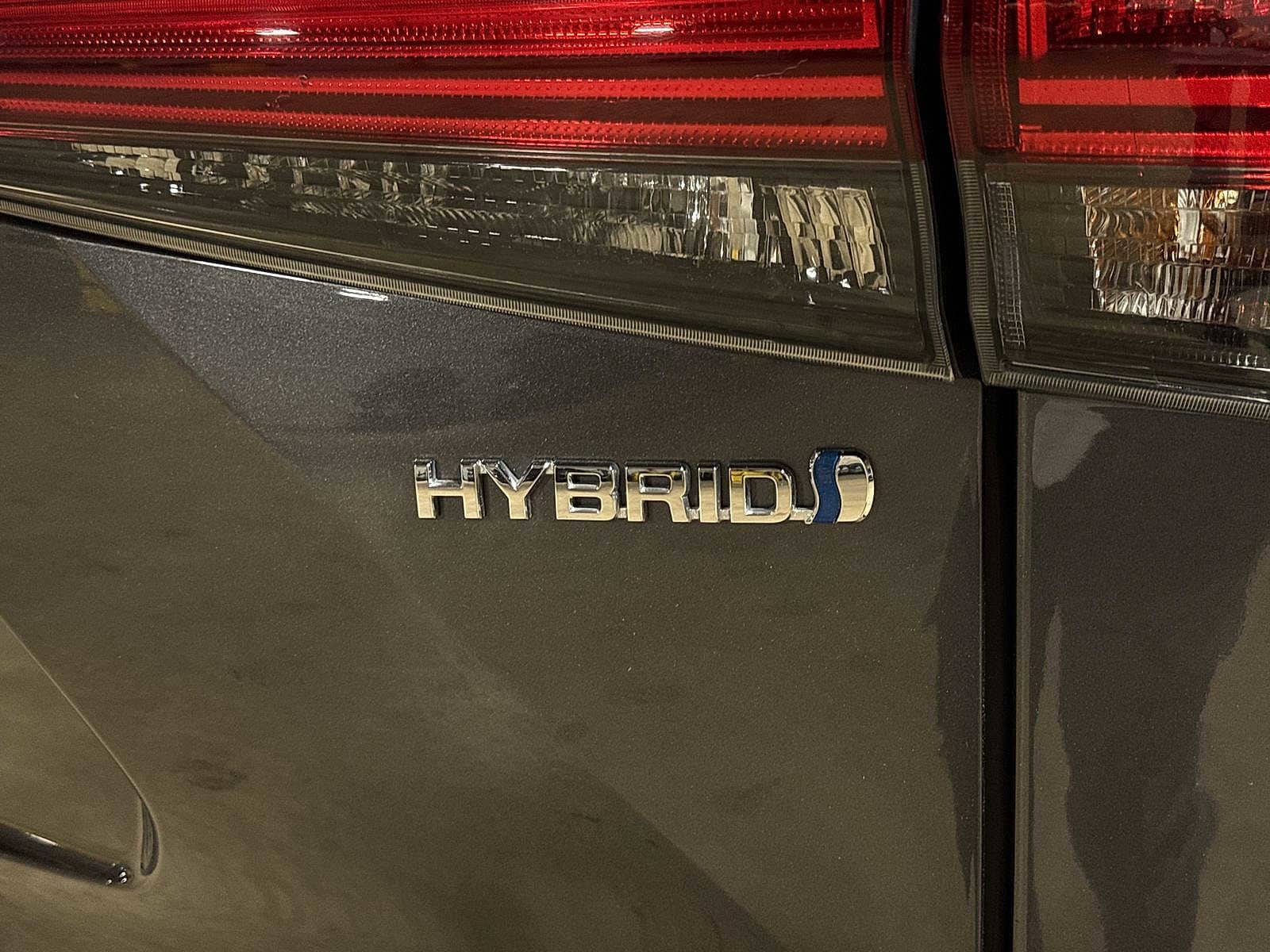 Thumbnail: 2023 Toyota Highlander - 28