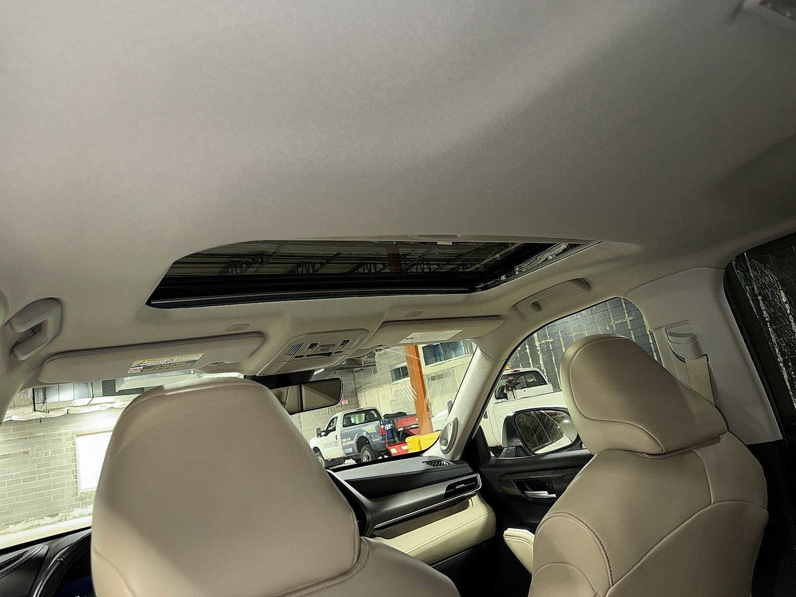 Thumbnail: 2023 Toyota Highlander - 24