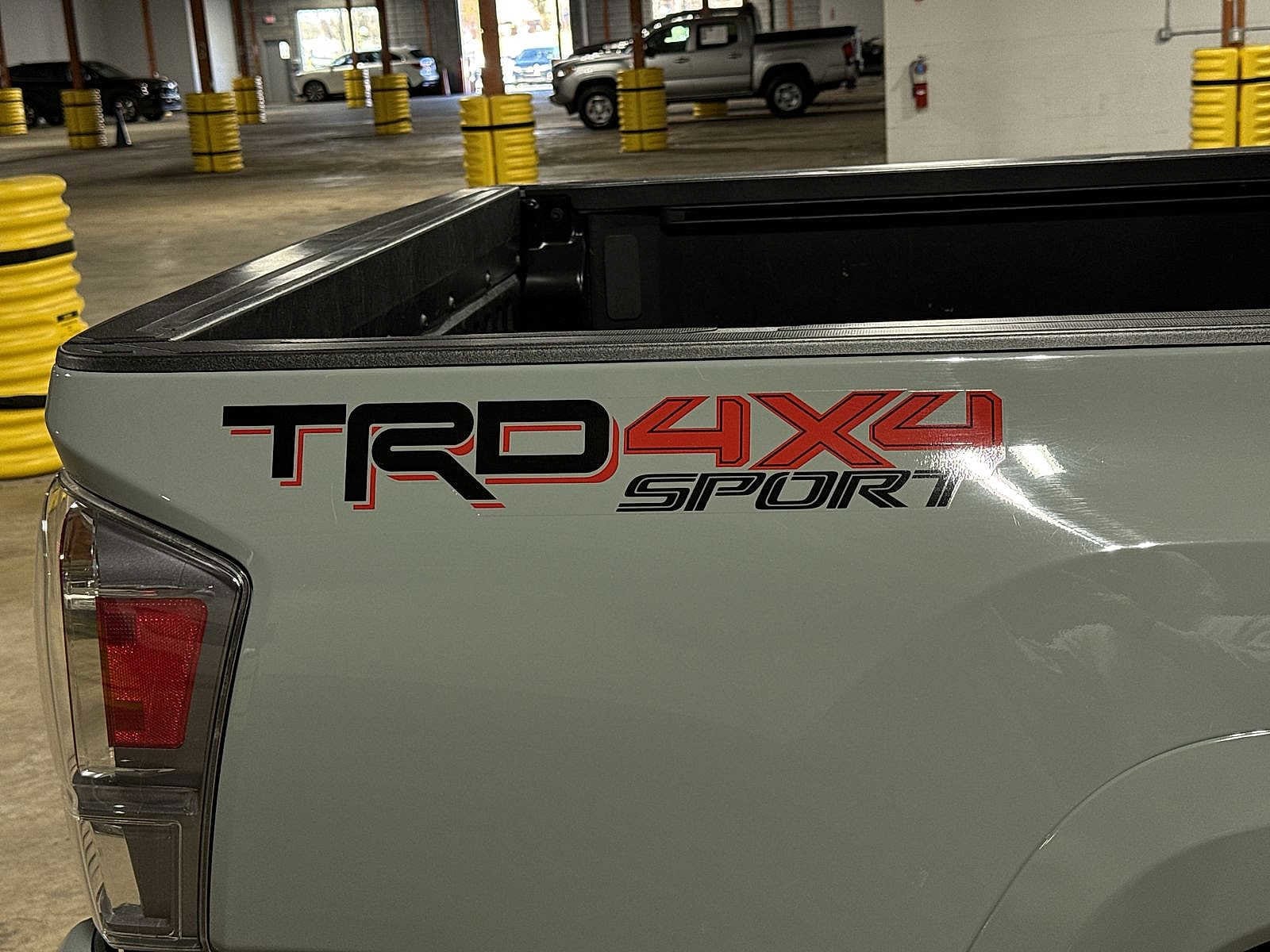 Thumbnail: 2022 Toyota Tacoma - 27