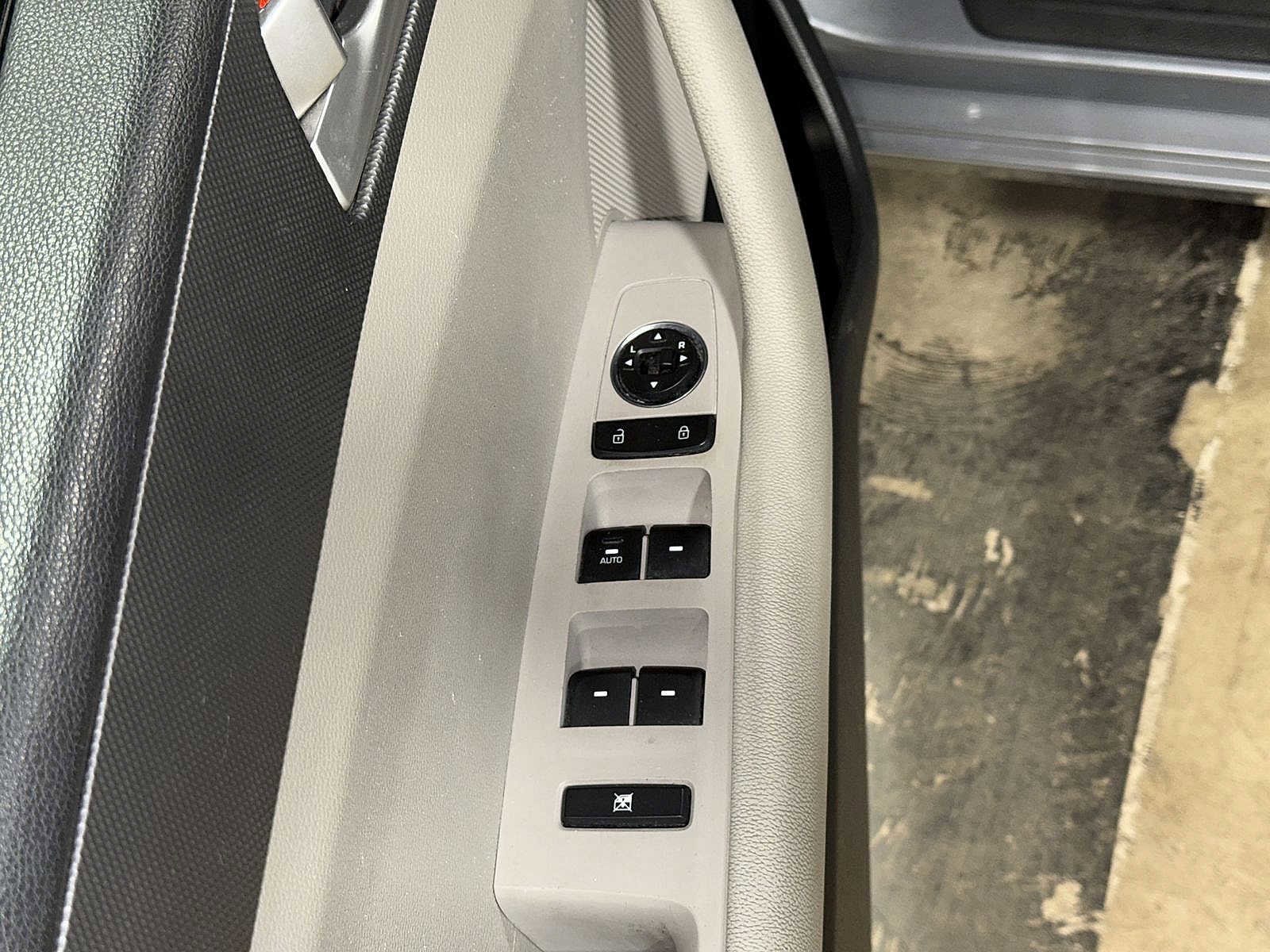 Thumbnail: 2016 Hyundai Sonata - 22