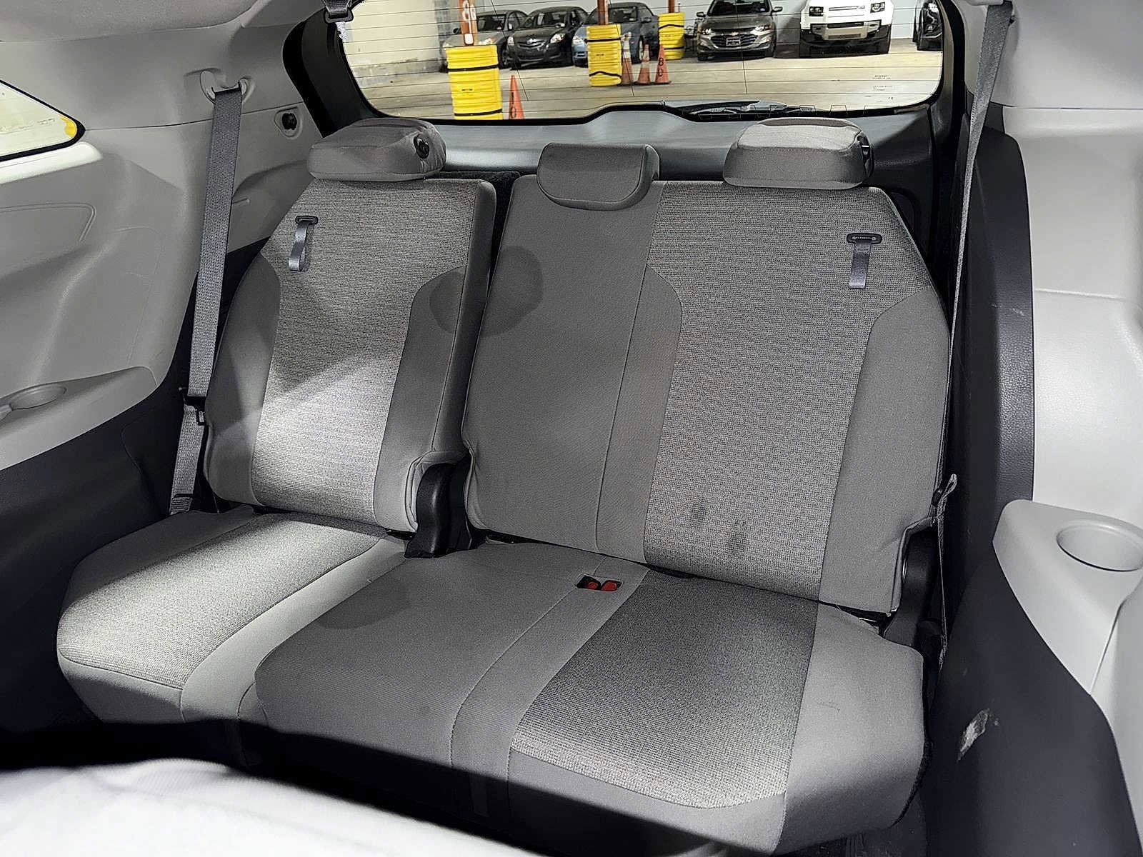 Thumbnail: 2022 Toyota Sienna - 18