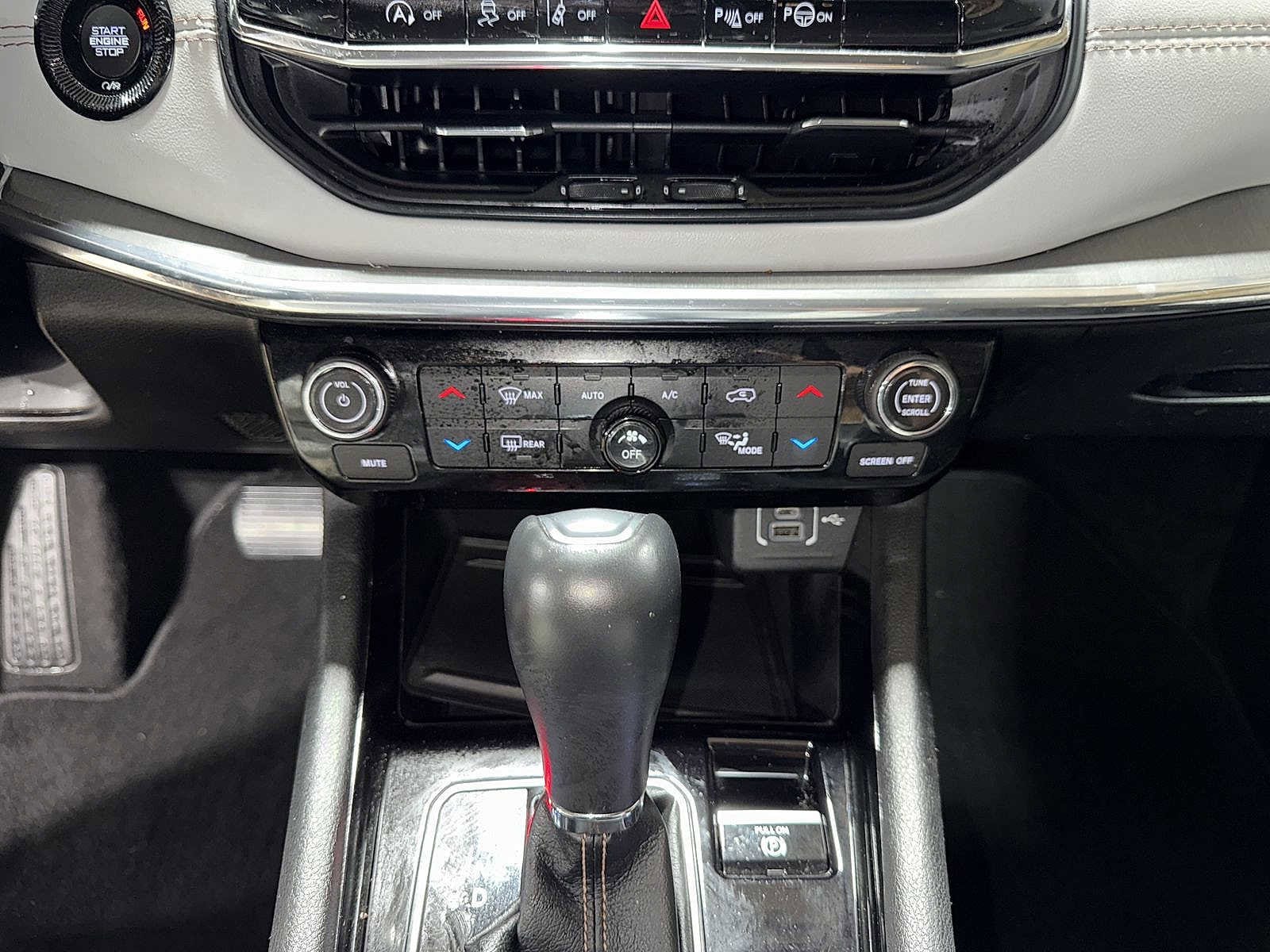 Thumbnail: 2022 Jeep Compass - 22