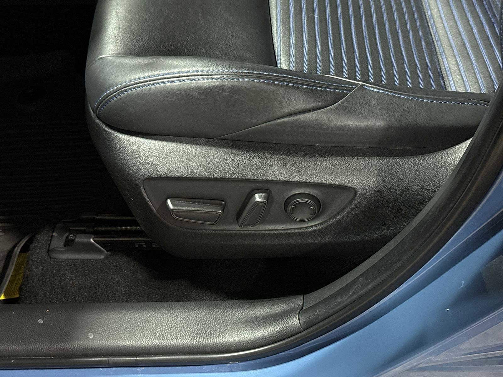 Thumbnail: 2023 Toyota RAV4 - 23