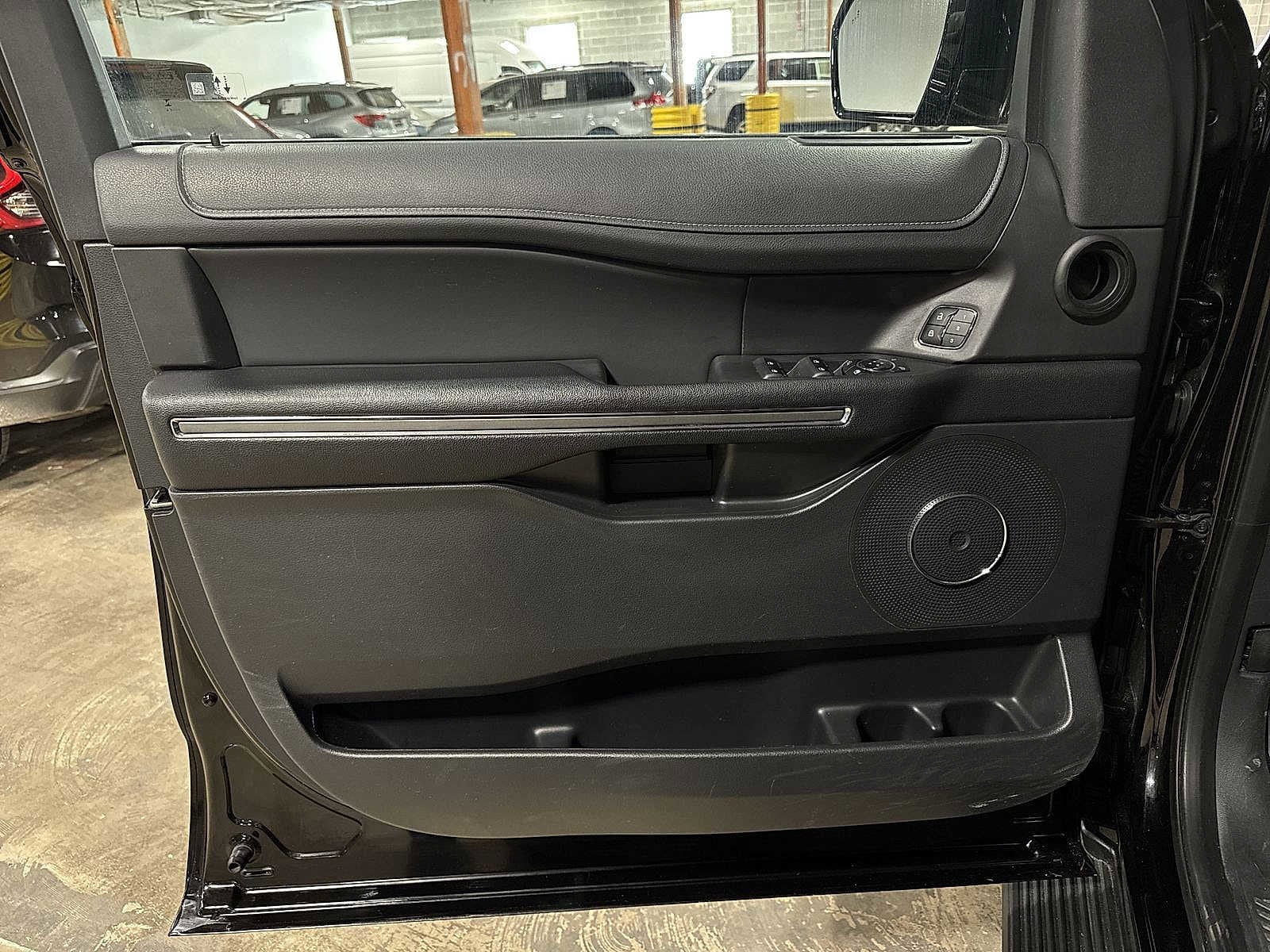 Thumbnail: 2024 Ford Expedition - 31