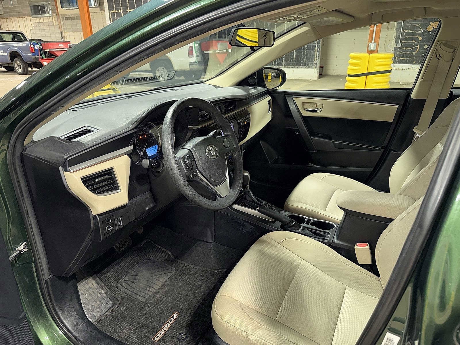 Thumbnail: 2014 Toyota Corolla - 27