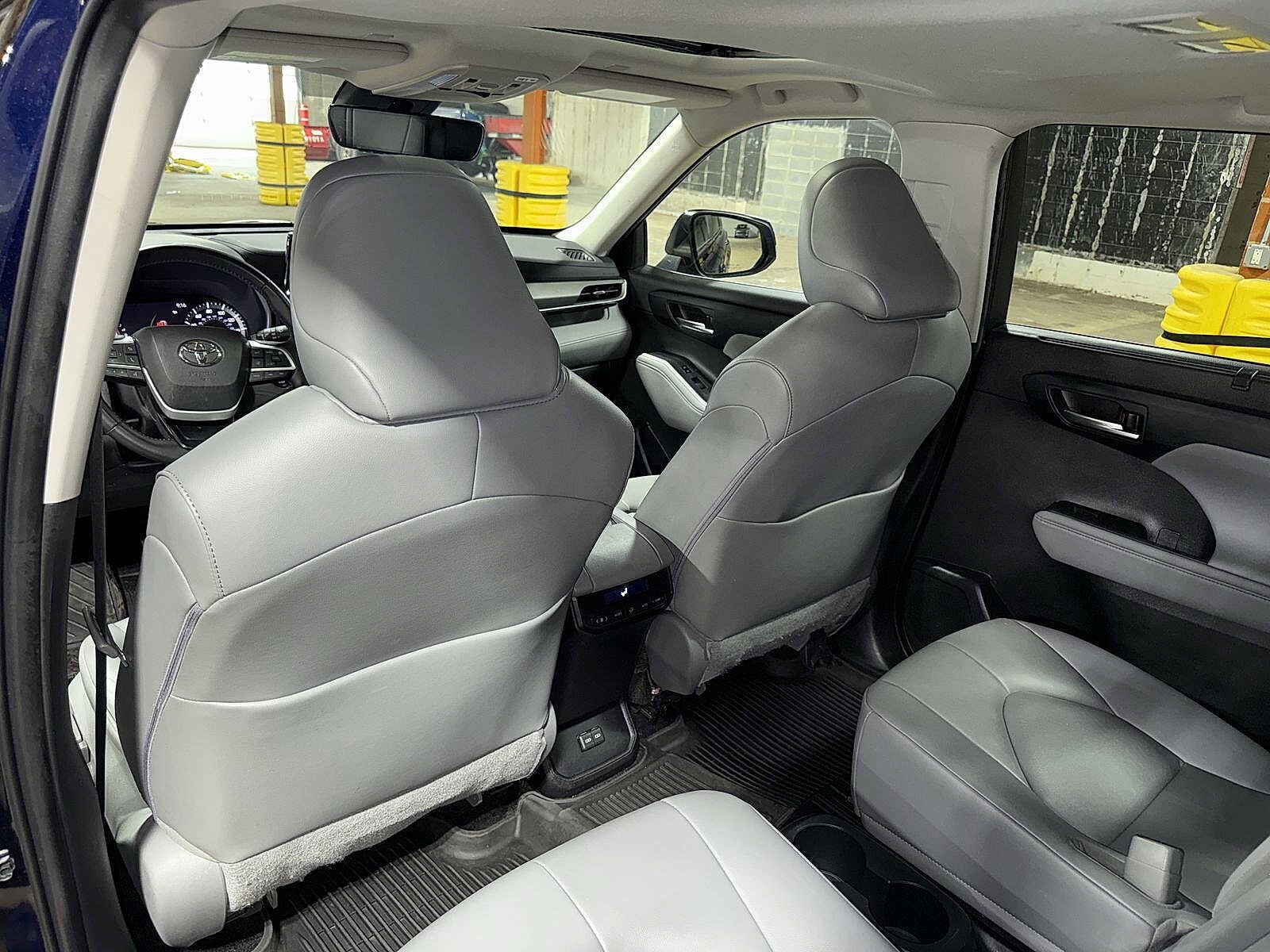 Thumbnail: 2023 Toyota Highlander - 29