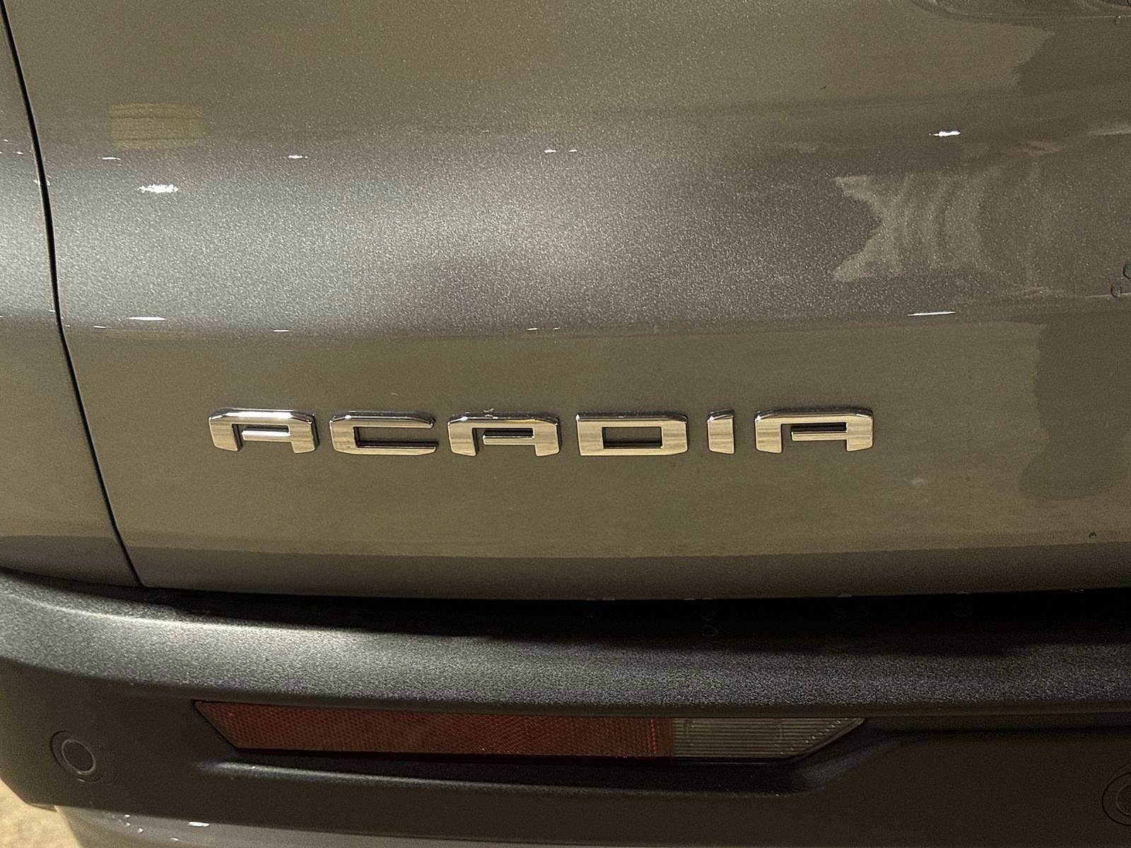 Thumbnail: 2025 GMC Acadia - 26