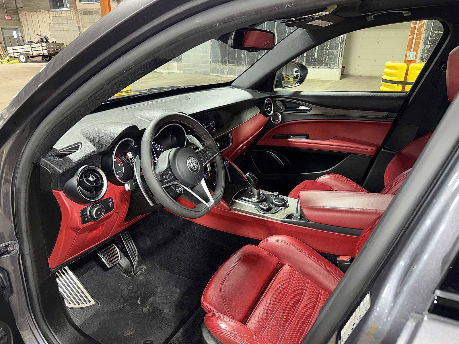 Thumbnail: 2018 Alfa Romeo Stelvio - 31