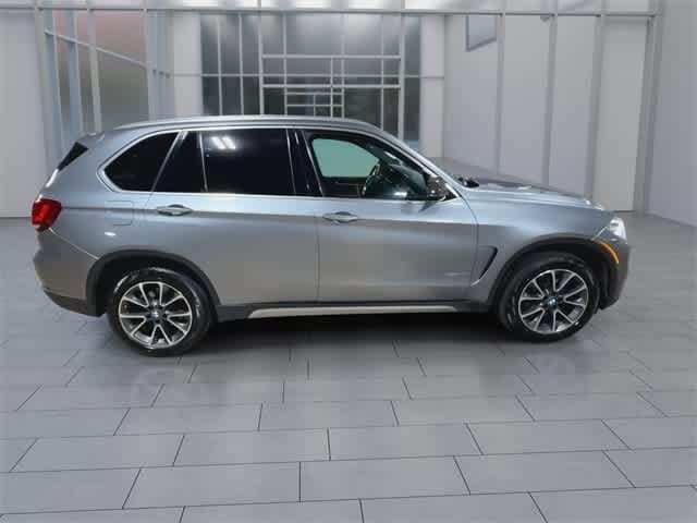 Thumbnail: 2017 BMW X5 - 9