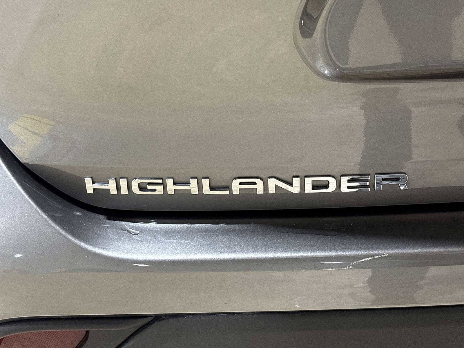 Thumbnail: 2026 Toyota Highlander - 27