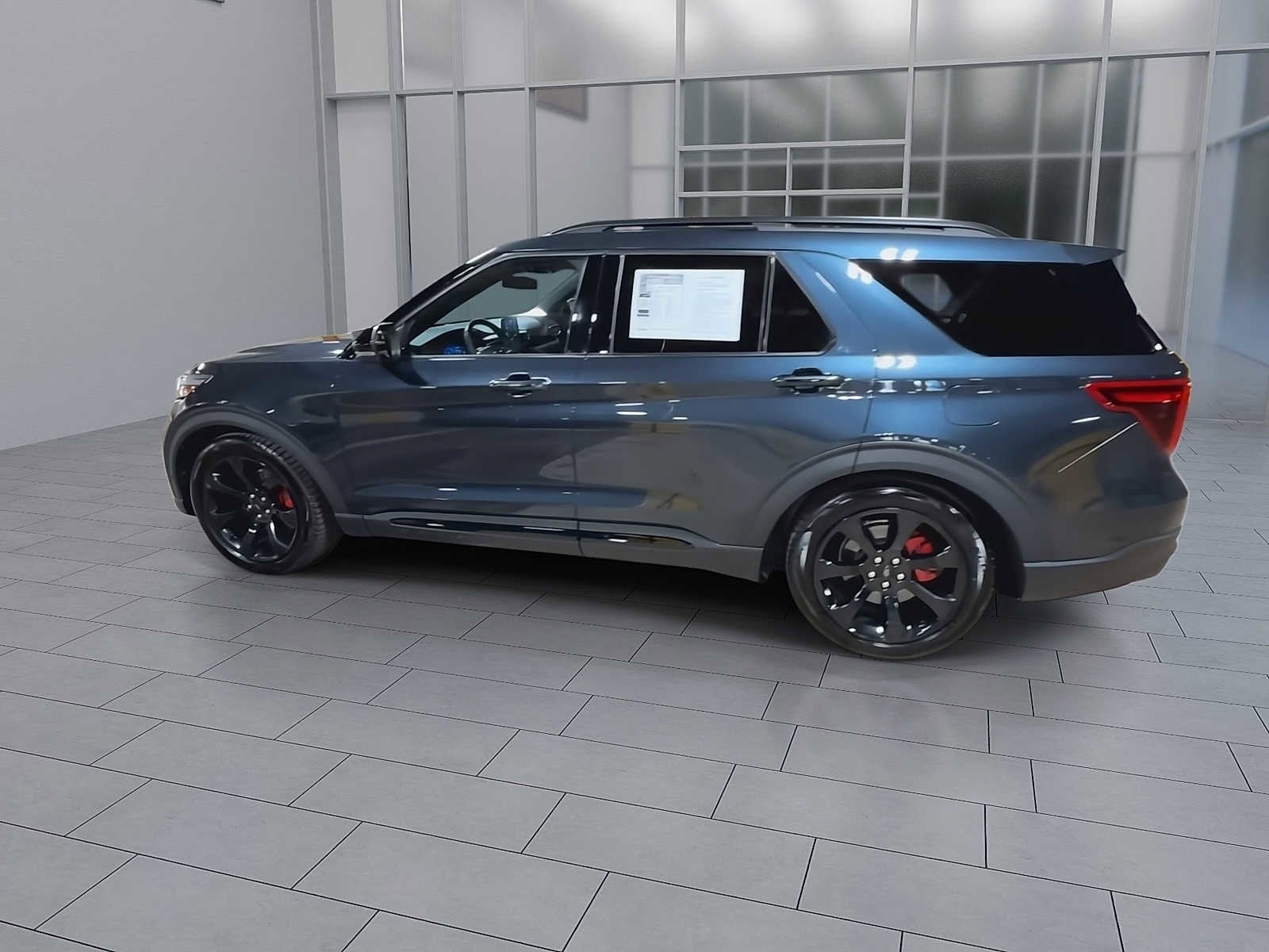 Thumbnail: 2022 Ford Explorer - 6