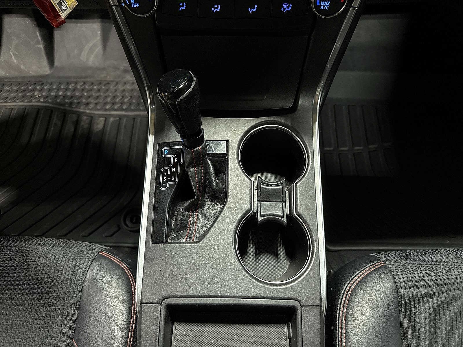 Thumbnail: 2016 Toyota Camry - 29