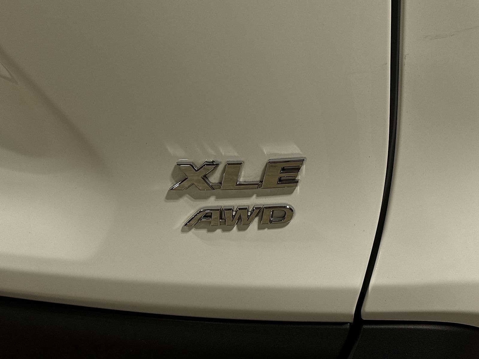 Thumbnail: 2022 Toyota RAV4 - 26