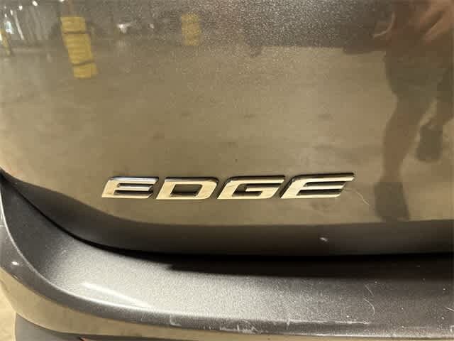 Thumbnail: 2017 Ford Edge - 28