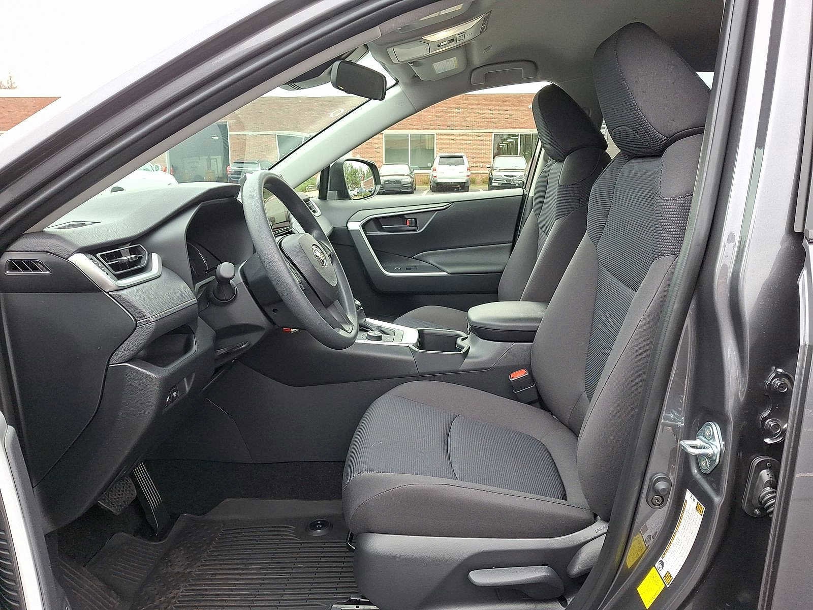 Thumbnail: 2025 Toyota RAV4 - 14