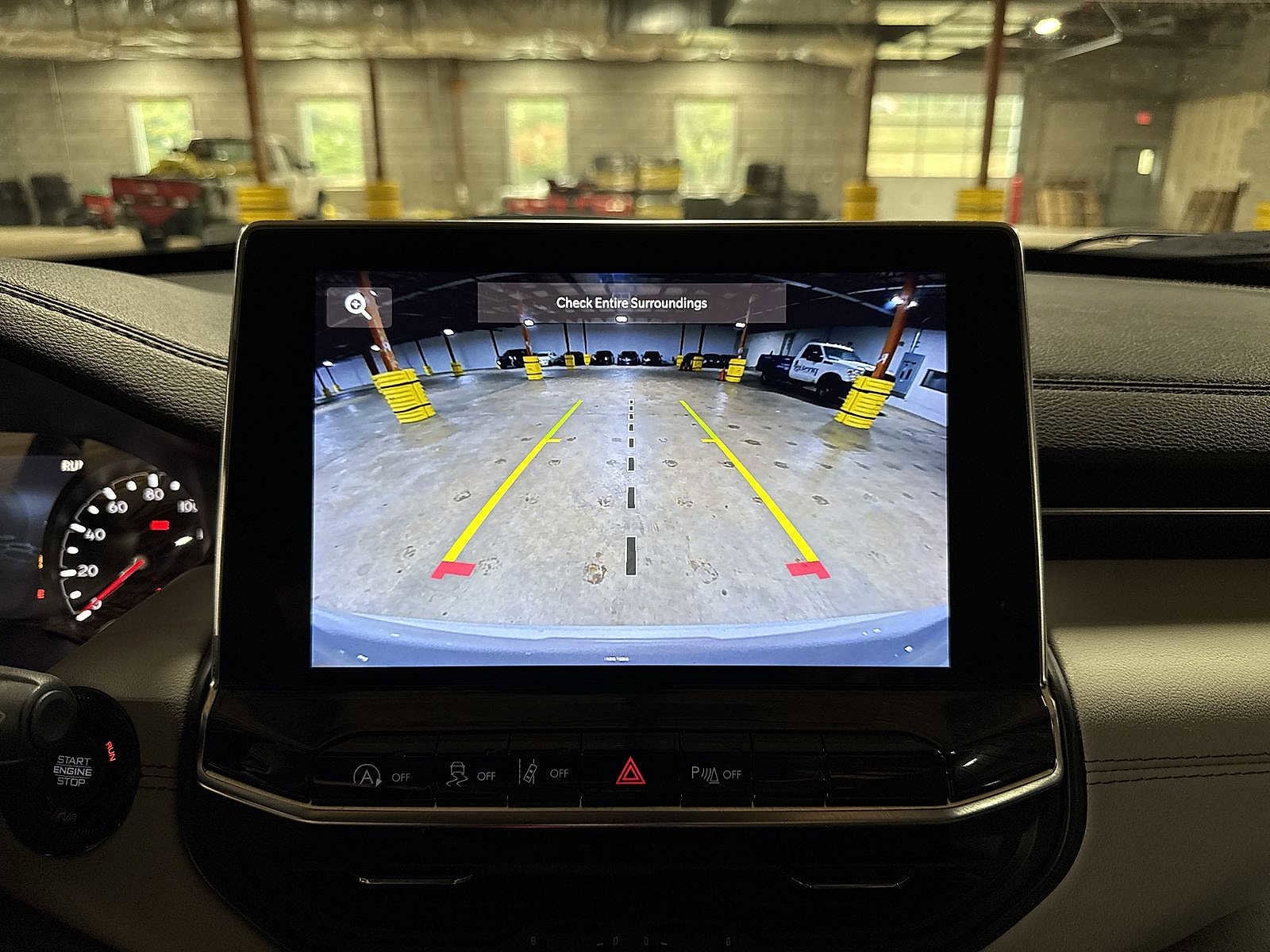 Thumbnail: 2023 Jeep Compass - 24