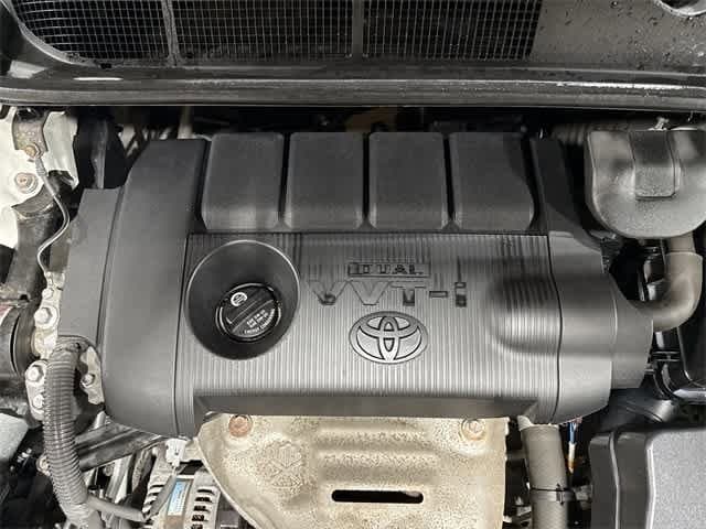 Thumbnail: 2010 Toyota Venza - 25