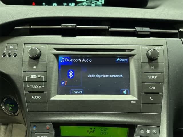 2013 Toyota Prius Two 20