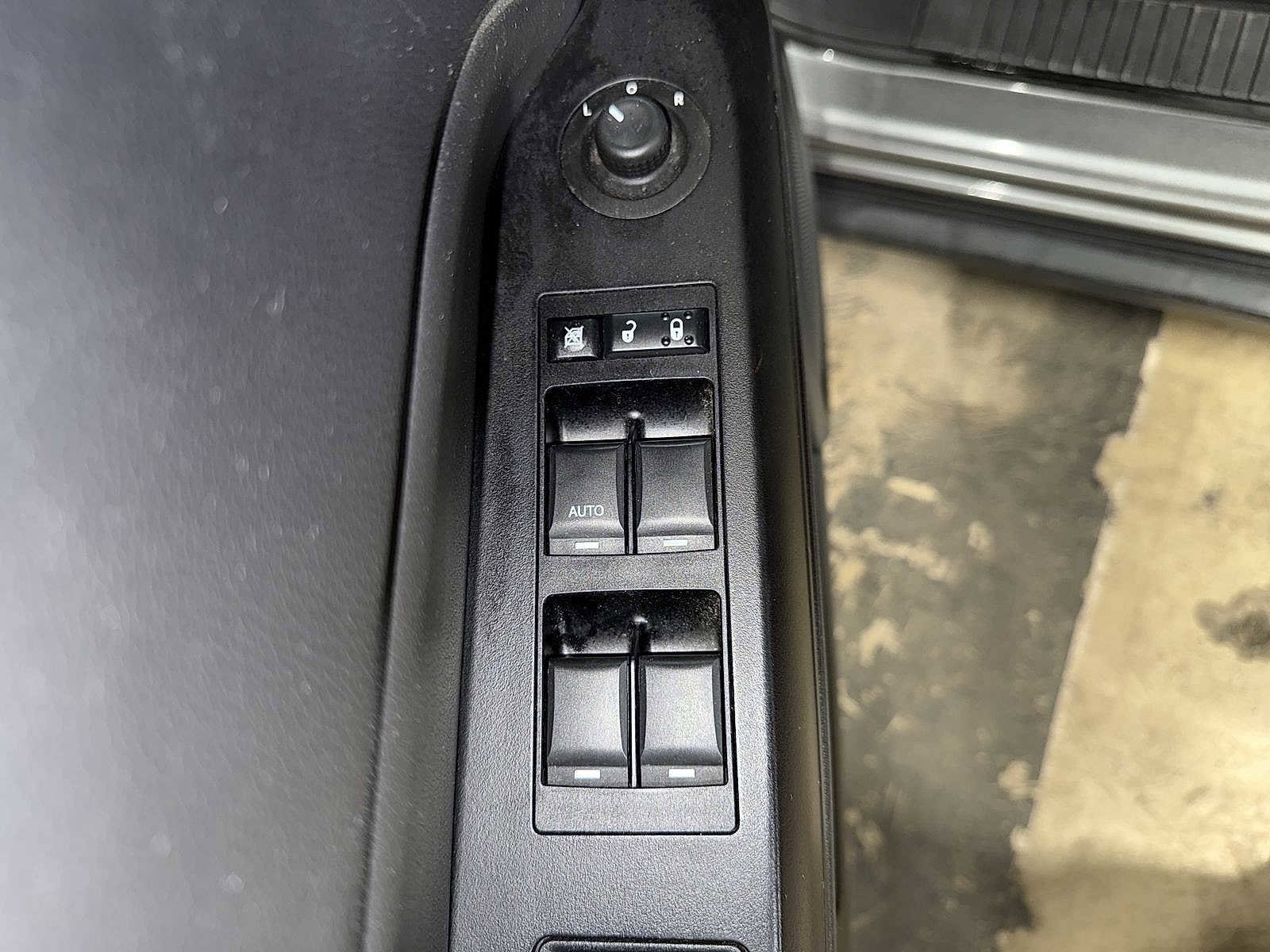 Thumbnail: 2011 Jeep Patriot - 22