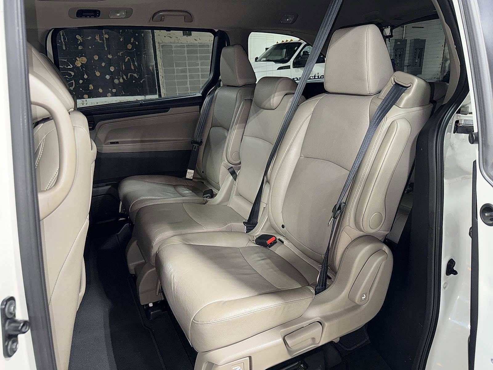 Thumbnail: 2018 Honda Odyssey - 17