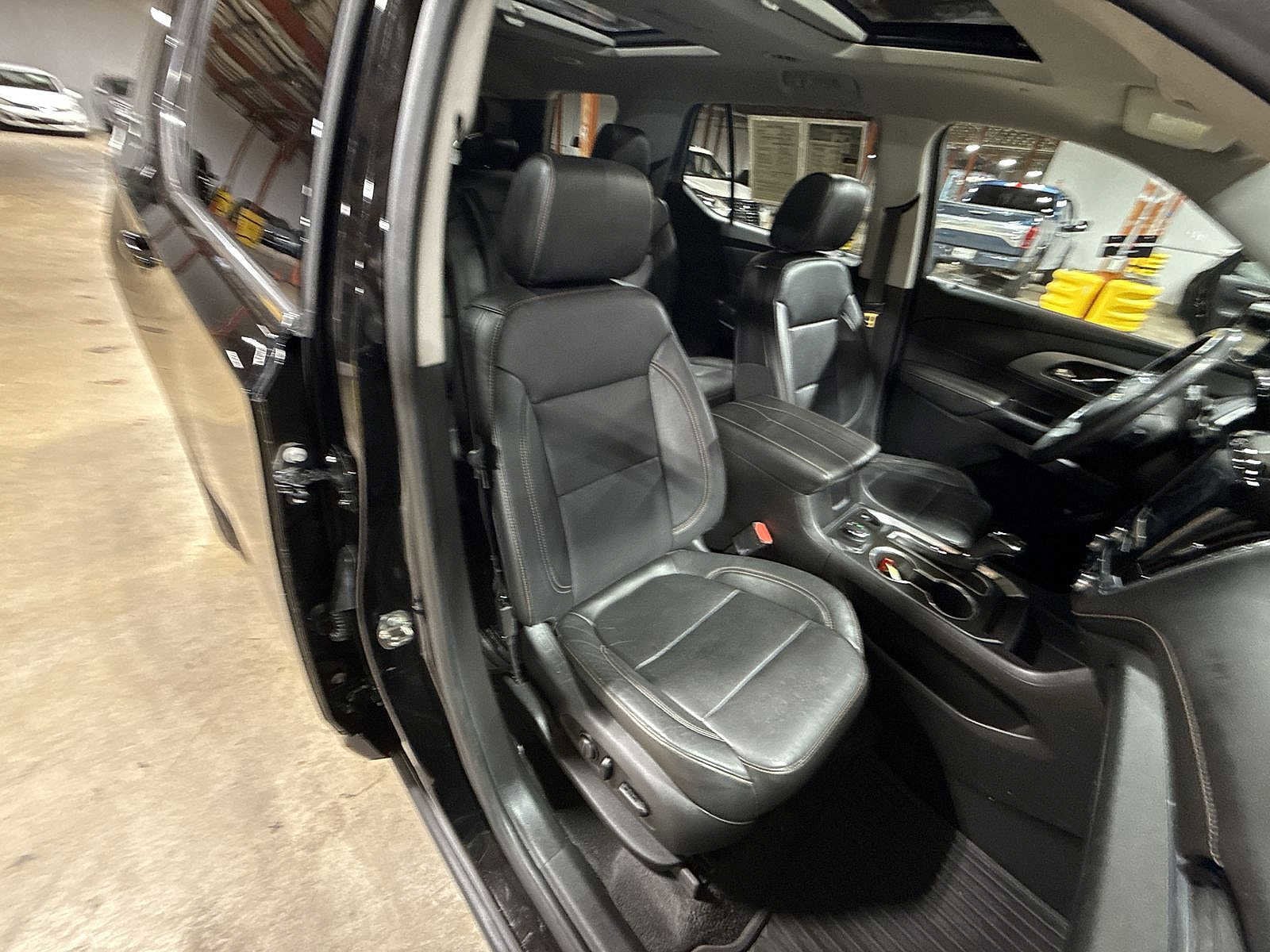 Thumbnail: 2019 Chevrolet Traverse - 16