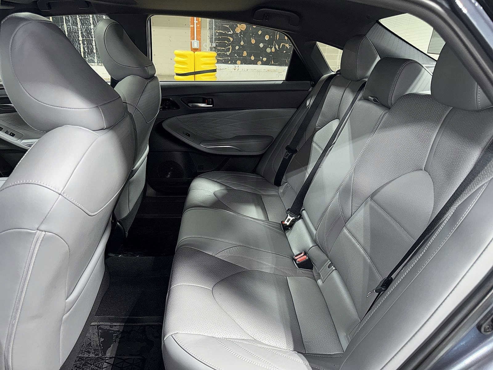 Thumbnail: 2020 Toyota Avalon - 17