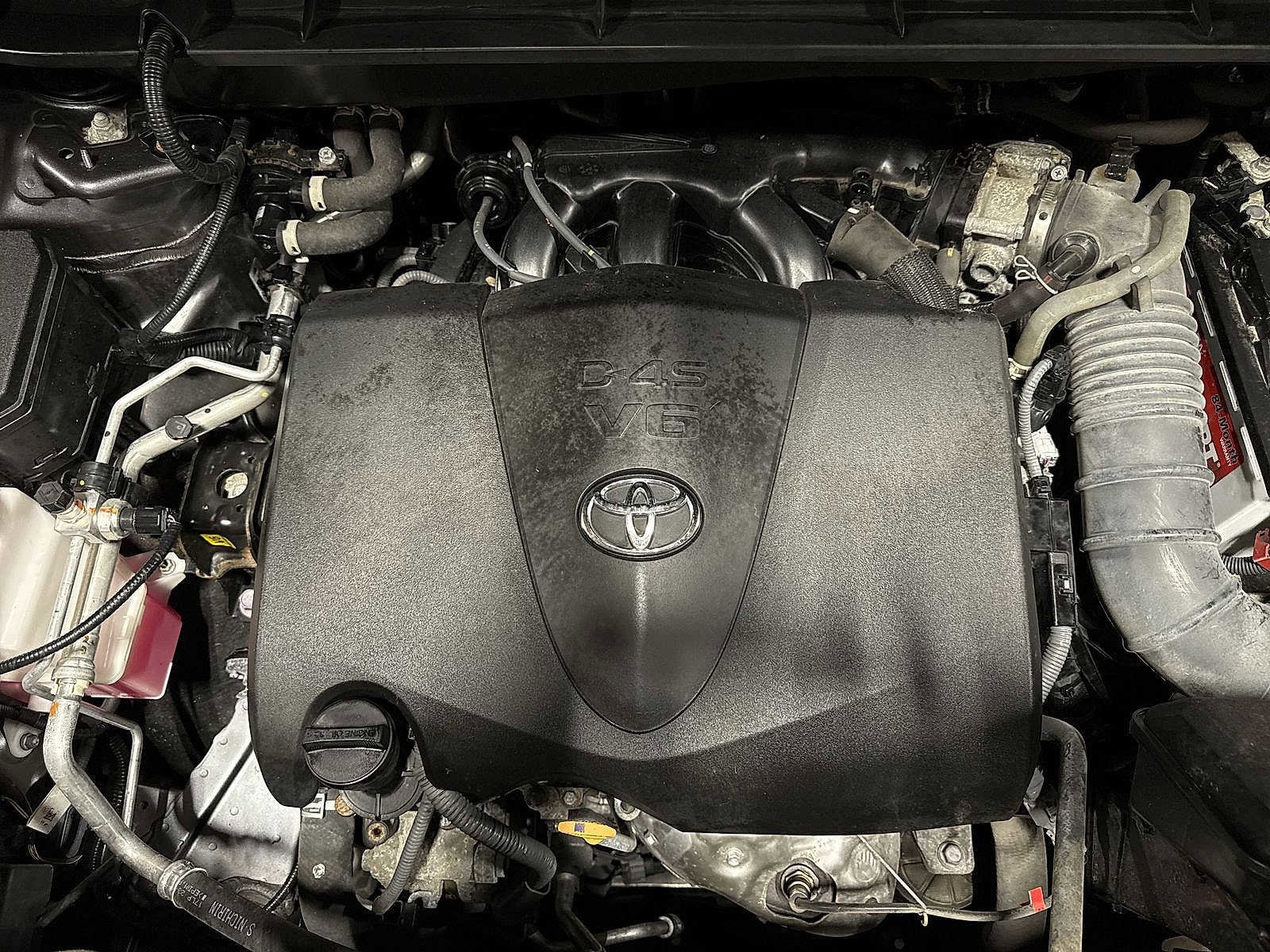 Thumbnail: 2022 Toyota Highlander - 12