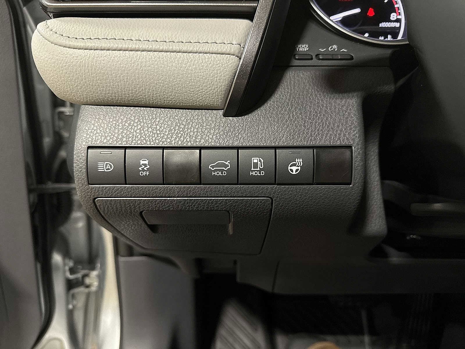 Thumbnail: 2023 Toyota Camry - 30