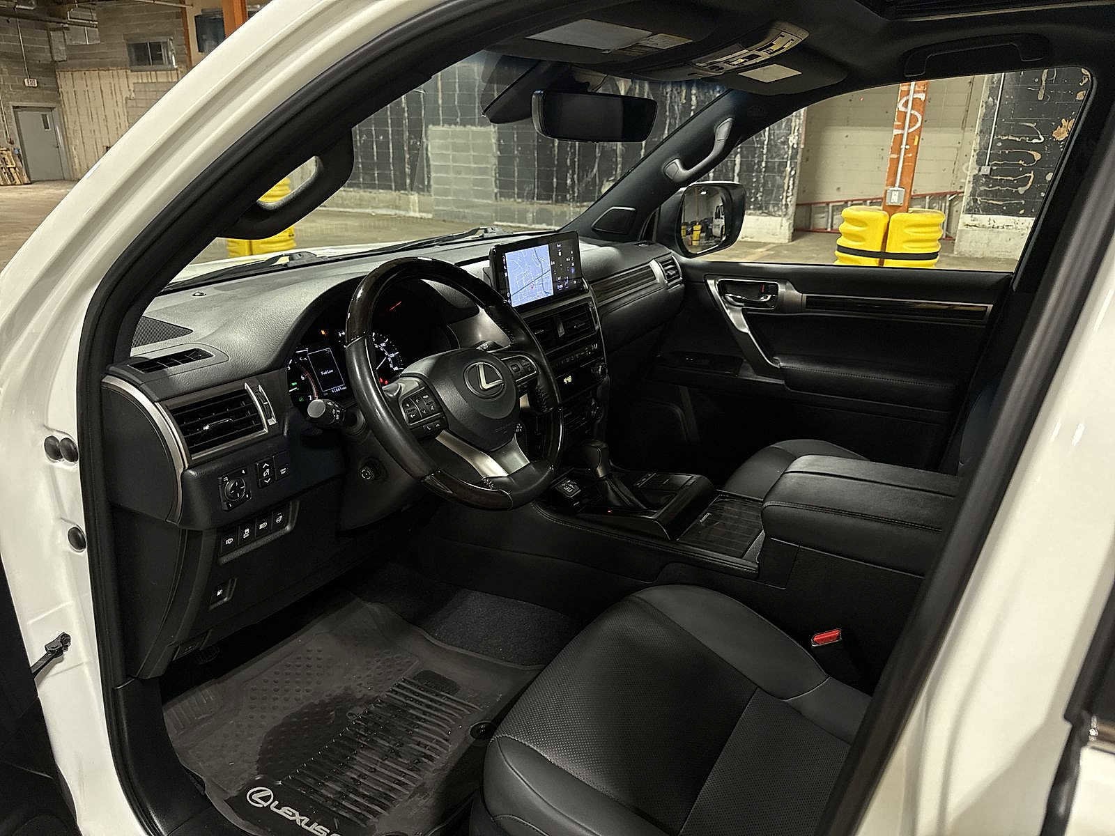 Thumbnail: 2023 Lexus GX - 31