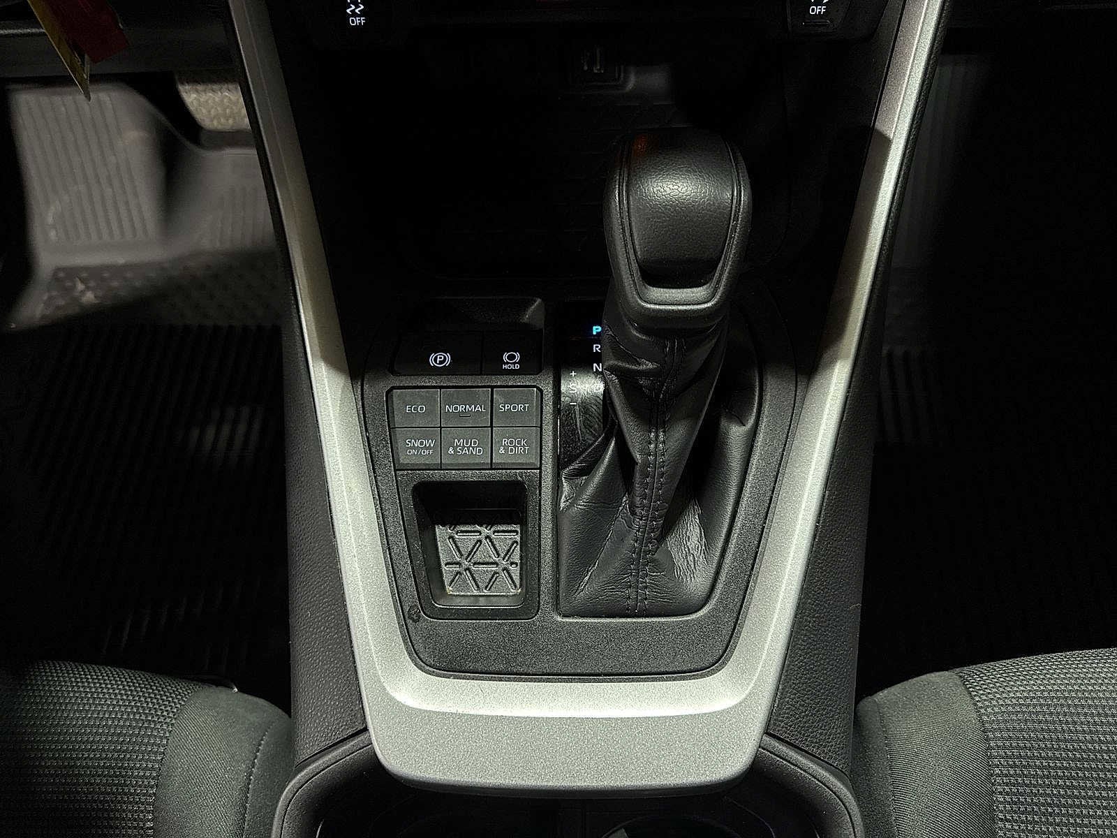 Thumbnail: 2024 Toyota RAV4 - 29