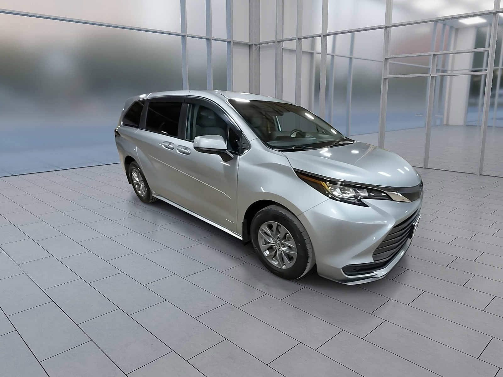 Thumbnail: 2021 Toyota Sienna - 2