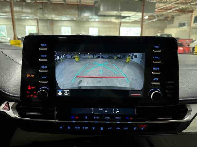 Thumbnail: 2023 Toyota Sienna - 27