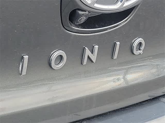 2020 Hyundai Ioniq SEL 26