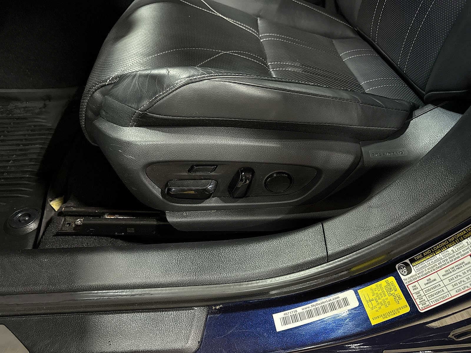 Thumbnail: 2019 Lexus ES - 23