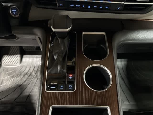 Thumbnail: 2022 Toyota Sienna - 33