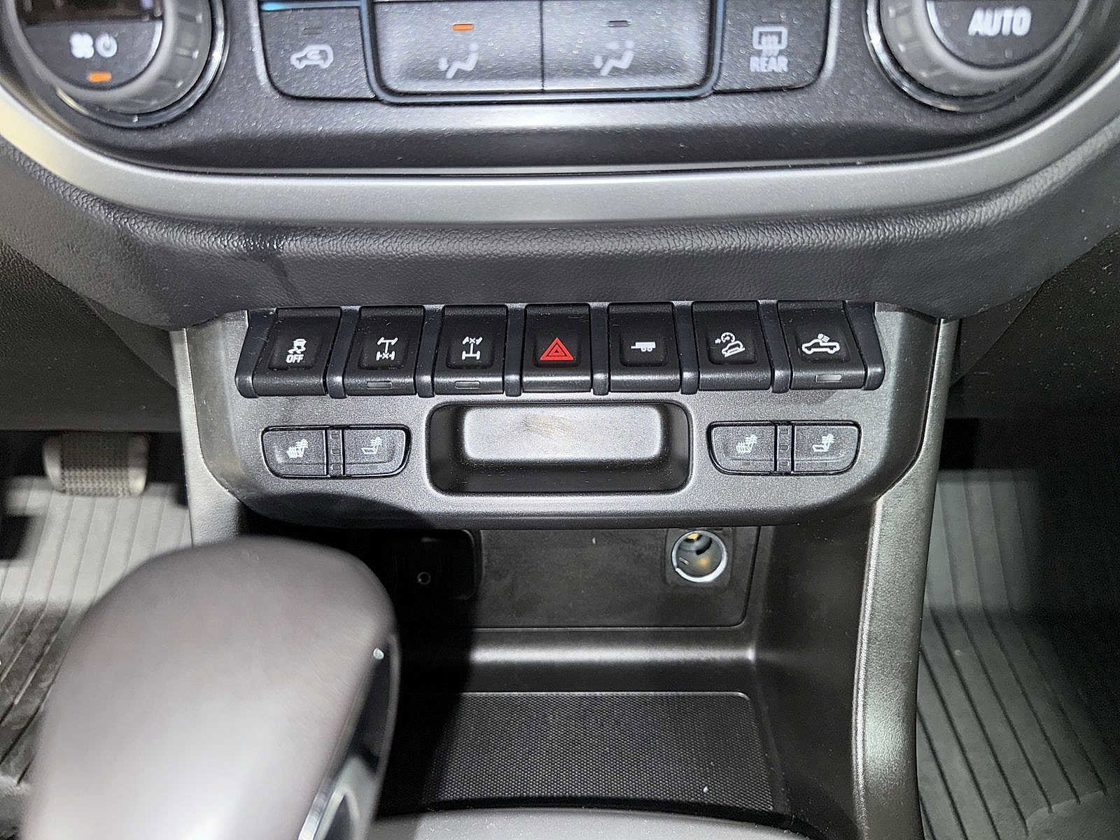 Thumbnail: 2022 Chevrolet Colorado - 31